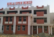 हाईकोर्ट की सख्ती पड़ोस में, ‘बिरला फाउंडेशन’ पर सन्नाटा: मोपका से व्यापार विहार तक नियमों को खुली चुनौती..शिक्षा विभाग मौन