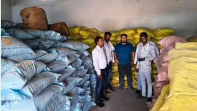 खाद घोटाले पर ‘सरकारी स्ट्राइक’: 500 बोरी सीज, 23 दुकानों में भगदड़ जैसे हालात