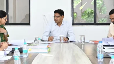 राजस्व कार्यों में ढिलाई पर सख्त:लंबित प्रकरणों के निपटारे और राजस्व वसूली में तेजी लाने मंत्री ने दिए निर्देश