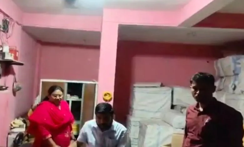 नकली मसालों का बड़ा खुलासा: व्यापार विहार में ब्रांडेड नाम पर जहर का कारोबार