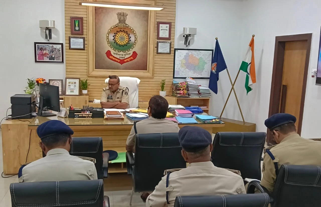 रेंज में ‘क्राइम क्लीन-अप’ का अल्टीमेटम— आईजी गर्ग की दो.. टूक 2 महीने में पुराने केस साफ करो, नहीं तो कुर्सी खतरे में