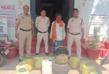स्टेशन से लौट रही महिला पर चाकू से वार—दो सगे भाई गिरफ्तार, पुलिस की त्वरित कार्रवाई
