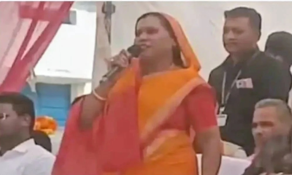 जनता की ‘आह’ से हिलेगा अफसरशाही का सिंहासन! सुशासन तिहार में विधायक का फूटा गुस्सा, कहा—घमंड छोड़ो, नहीं तो कुर्सी डोलेगी