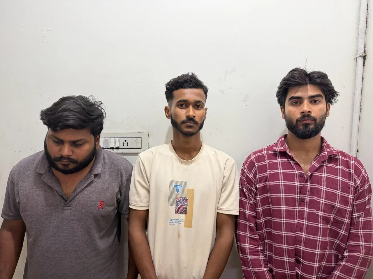 पुलिस का बड़ा खुलासा..साइबर ठगी का ‘स्लीपर सेल’ ध्वस्त: 60 केस से जुड़ा म्यूल नेटवर्क बेनकाब पुलिस का बड़ा खुलासा..साइबर ठगी का ‘स्लीपर सेल’ ध्वस्त: 60 केस से जुड़ा म्यूल नेटवर्क बेनकाब