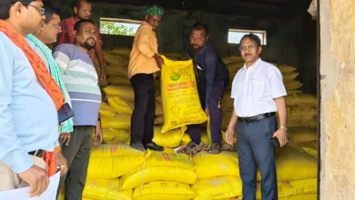फसल बर्बाद करने की साजिश.. छापामार टीम ने किया बेनकाब! 180 क्विंटल अमानक खाद बरामद.. व्यापारियों में हड़कंप