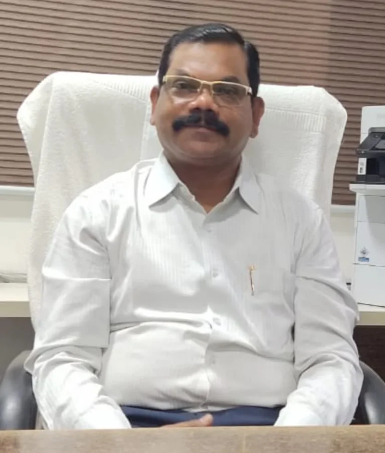 IAS Transfer: प्रशासनिक फेरबदल में कई जिलों के कलेक्टर बदले,संतोष देवांगन होंगे GPM के नए कलेक्टर