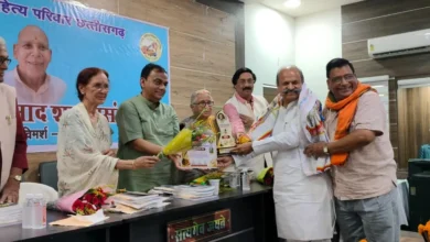 डॉ. पालेश्वर प्रसाद शर्मा प्रसंगः राजभाषा आयोग करेगा कृतियों का प्रकाशन, पाणिनी शोध संस्थान ने दी कविराज की उपाधि