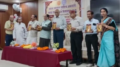 राष्ट्रकवि ने राष्ट्रीय विमर्श की आधारशिला रखी:- डॉ पाठक ,राष्ट्रकवि ने हिंदी की खड़ी बोली को समृद्ध किया- वाजपेयी