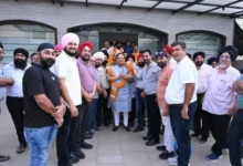 गुरुद्वारा प्रबंधक कमेटी दयालबंद की नई कमेटी के पदाधिकारियों ने पूर्व मंत्री अमर अग्रवाल से की भेट