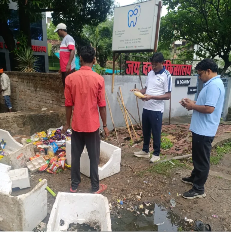 CG News : निगम कमिश्नर की सख्ती, मुख्य नाले में खाद्य सामग्री फेंकने पर ₹25 हजार का जुर्माना