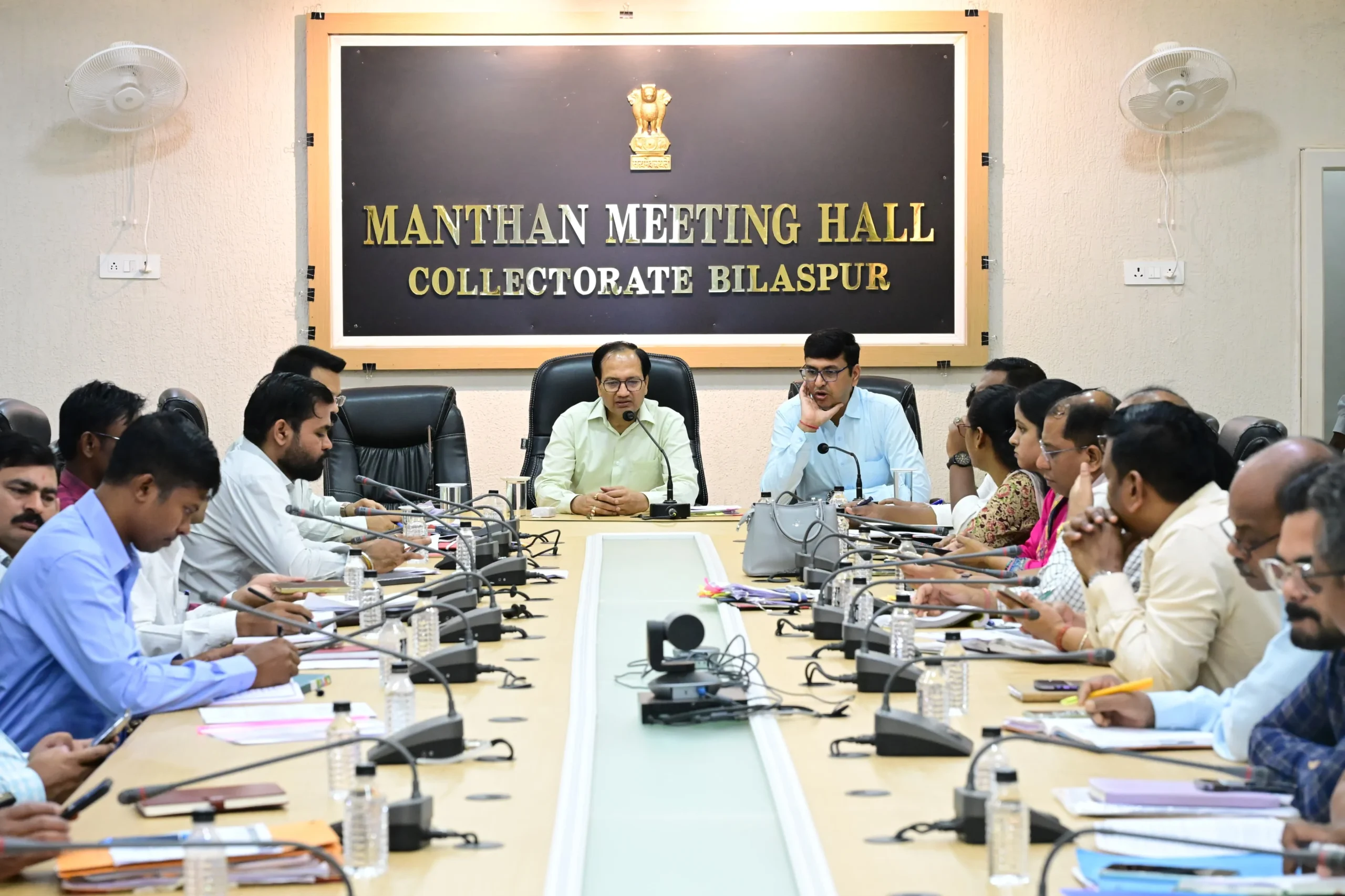 Single Teacher School: अब जिले में नहीं रहेगा एक भी एकल शिक्षक वाला स्कूल, महत्वपूर्ण बैठक में कलेक्टर का फ़ैसला..दिया निर्देश