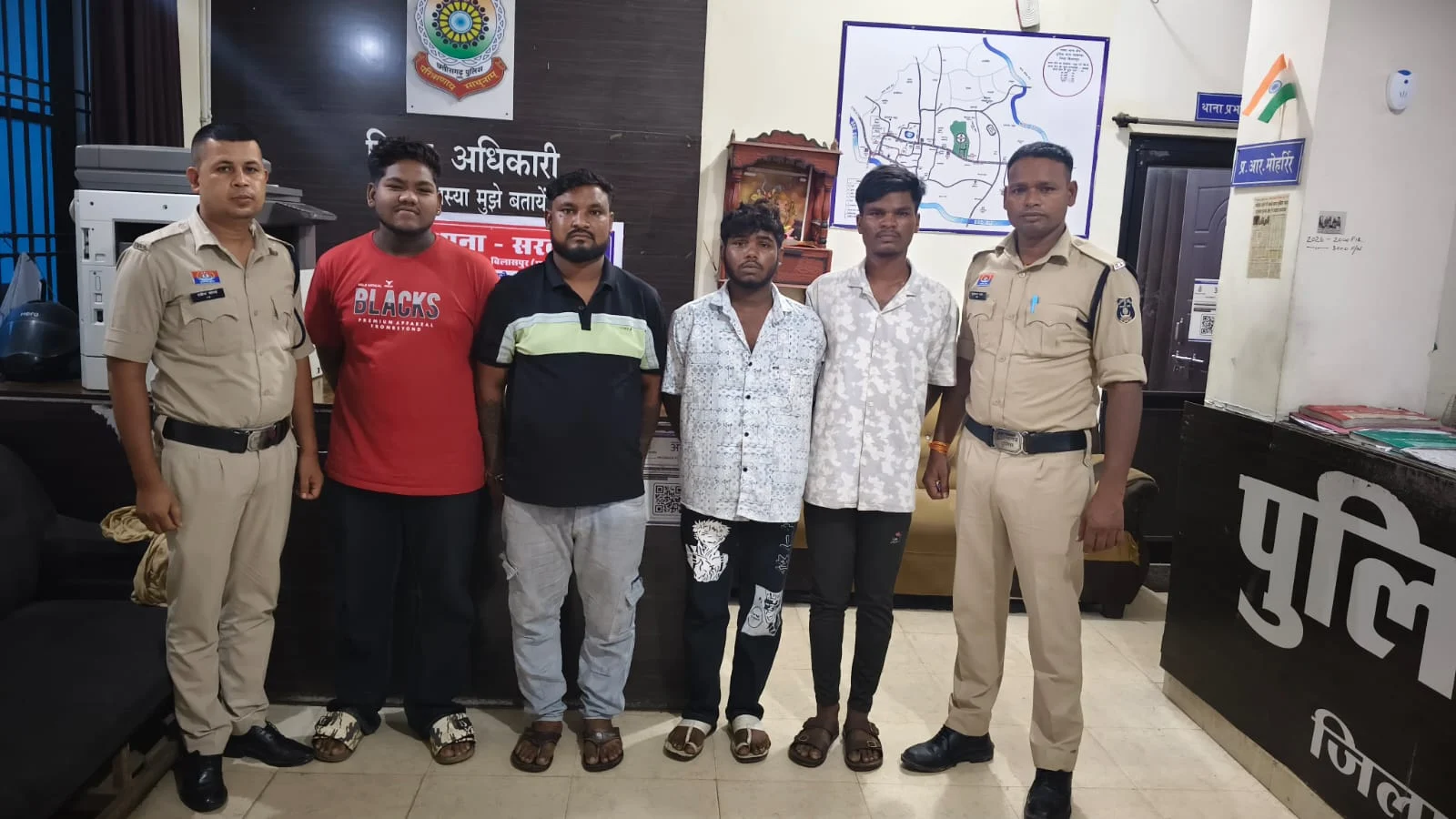 दारूभट्ठी के पास गुंडागर्दी पड़ी भारी, चार उपद्रवी गिरफ्तार… न्यायालय ने भेजा जेल