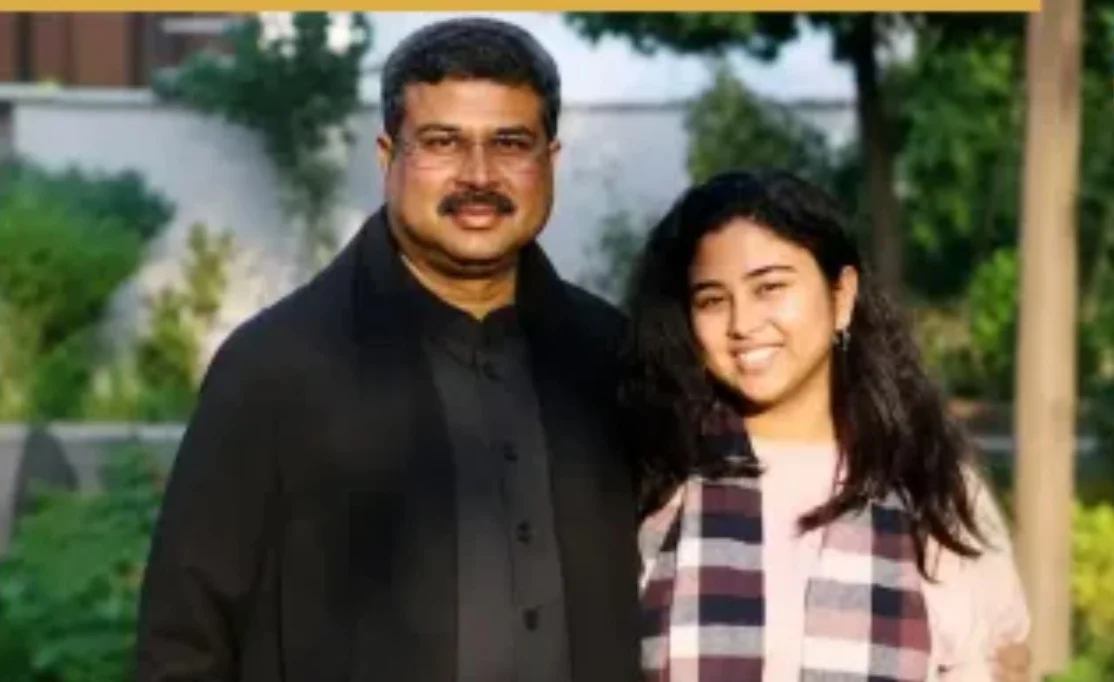 Dharmendra Pradhan Daughter: शिक्षा मंत्री पद से धर्मेंद्र प्रधान के इस्तीफे के बाद उनकी बेटी नैमिषा प्रधान एक बार चर्चा में