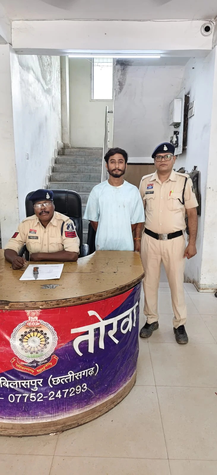 धारदार चाकू लेकर घूम रहे थे दो, पुलिस की नजर पड़ी तो खुला राज