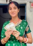 भाई की कलाई पर राखी, बेटी के भविष्य की तैयारी; महतारी वंदन की 30वीं किस्त से ज्योति के चेहरे पर मुस्कान