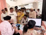 आयुर्वेदिक न्यूरोथेरेपी मेगा हेल्थ चेक अप कैम्प के दूसरे दिन लोगो में उत्साह, मरीजों का दर्द दूर हुआ तो छलके खुशी के आंसू