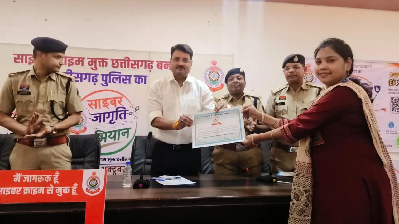 गहने बेचने आया, व्यापारी ने दिखाई समझदारी; खबर मिलते ही पहुंच गई पुलिस और खुल गया राज