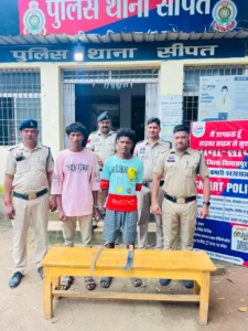 बिटकुला में तलवार-चापड़ की दहशत! घर के सामने हथियार लहराते दो आरोपी गिरफ्तार