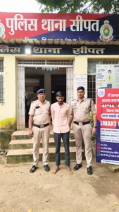 पैसों के विवाद में सरेराह बरसी लाठी-बेल्ट, दो आरोपी गिरफ्तार