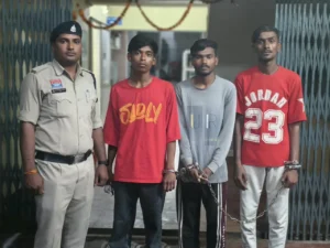 पैसे लौटाने का दिया भरोसा, रेलवे पटरी पर बुलाया और चाकू से कर दी 19 साल के युवक की हत्या