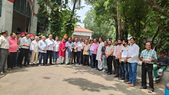 आरक्षण नीति एवं संबंधित कानूनों में सुधार की मांग को लेकर सवर्ण समाज ने सौंपा ज्ञापन