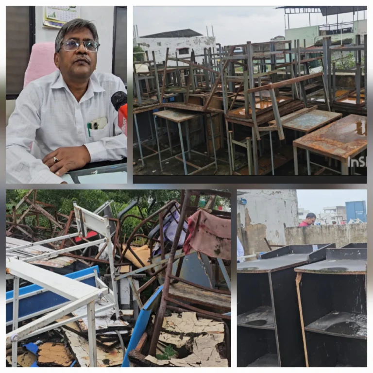 अंधेर नगरी, चौपट व्यवस्था! सरकंडा आत्मानंद स्कूल की छत पर नए फर्नीचर का ‘कबाड़ का पहाड़’, गुणवत्ता के नाम पर लाखों की बर्बादी..जमकर भ्रष्टाचार के आरोप