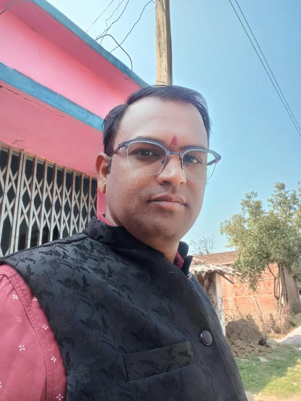 शिक्षक दिवस की तारीफ और शिक्षक की वास्तविक स्थिति के बीच  अंतर क्यों है..?