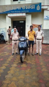ताला तोड़ा, स्कूटी उड़ाई और नंबर प्लेट फेंक दी… सशक्त एप ने खोल दिया चोरी का राज