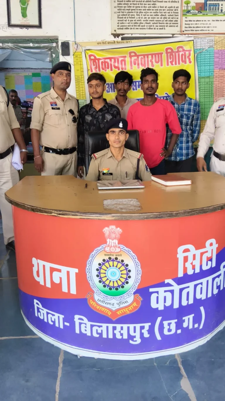 चार ठिकाने, चार चाकू और दहशत का खेल; कोतवाली पुलिस ने एक साथ चार बदमाश दबोचे