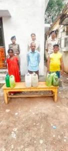 मटियारी में महुआ शराब का खेल, तीन ठिकानों पर दबिश; 52 लीटर शराब के साथ तीन गिरफ्तार
