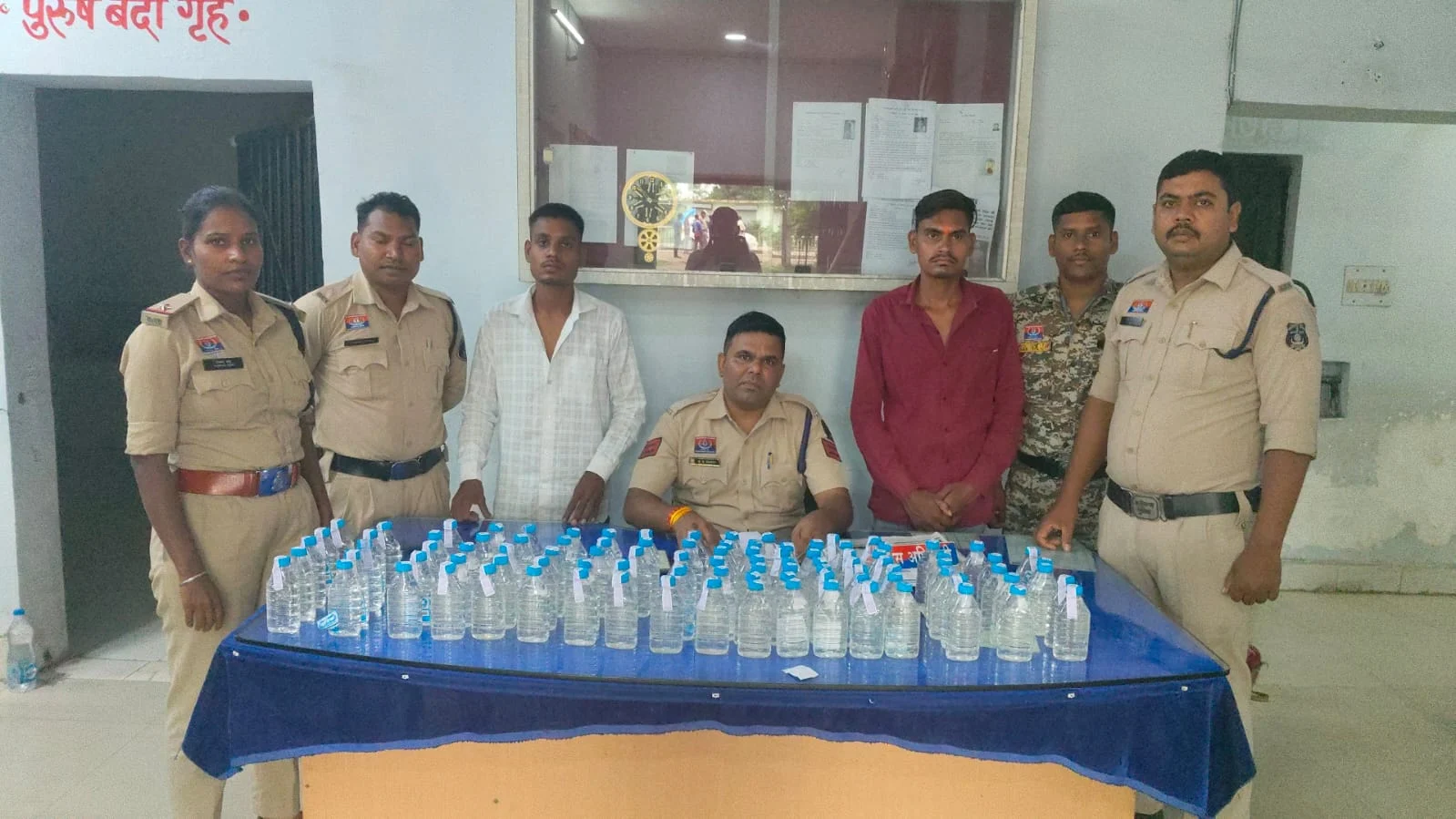 गेली से बिलासपुर पहुंची शराब की खेप, भोजपुरी में बाइक से ले जाते दो युवक गिरफ्तार