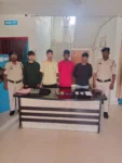 मदद के बहाने मोबाइल चोरी, फिर आधार की फोटो से यूपीआई रीसेट… खातों से उड़ाए 2.84 लाख