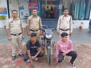 कभी दुकान, कभी पंडाल तो कभी पुलिस क्वार्टर… कोटा में घूम-घूमकर चोरी, अब तीनों के हाथ में हथकड़ी