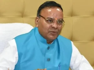 सपना देखने में क्या बुराई—कांग्रेस के सीएम चेहरे पर चंद्राकर का तंज..जोगी की वापसी पर बड़ा बयान.जले..कहा..जले हुए कारतूस’?