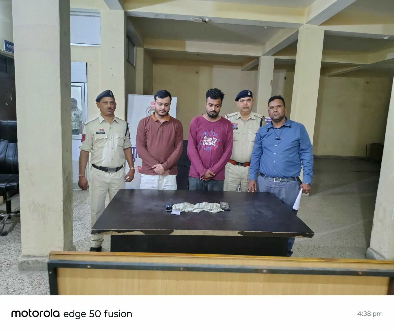 क्यूआर कोड से 25 लाख की ठगी! च्वाइस सेंटरों में जाकर नकदी समेटते रहे आरोपी, 9 जिलों के 45 संचालक बने शिकार