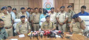 डबल मर्डर का खुलासा, शिक्षिका और बेटे की हत्या का आरोपी गिरफ्तार
