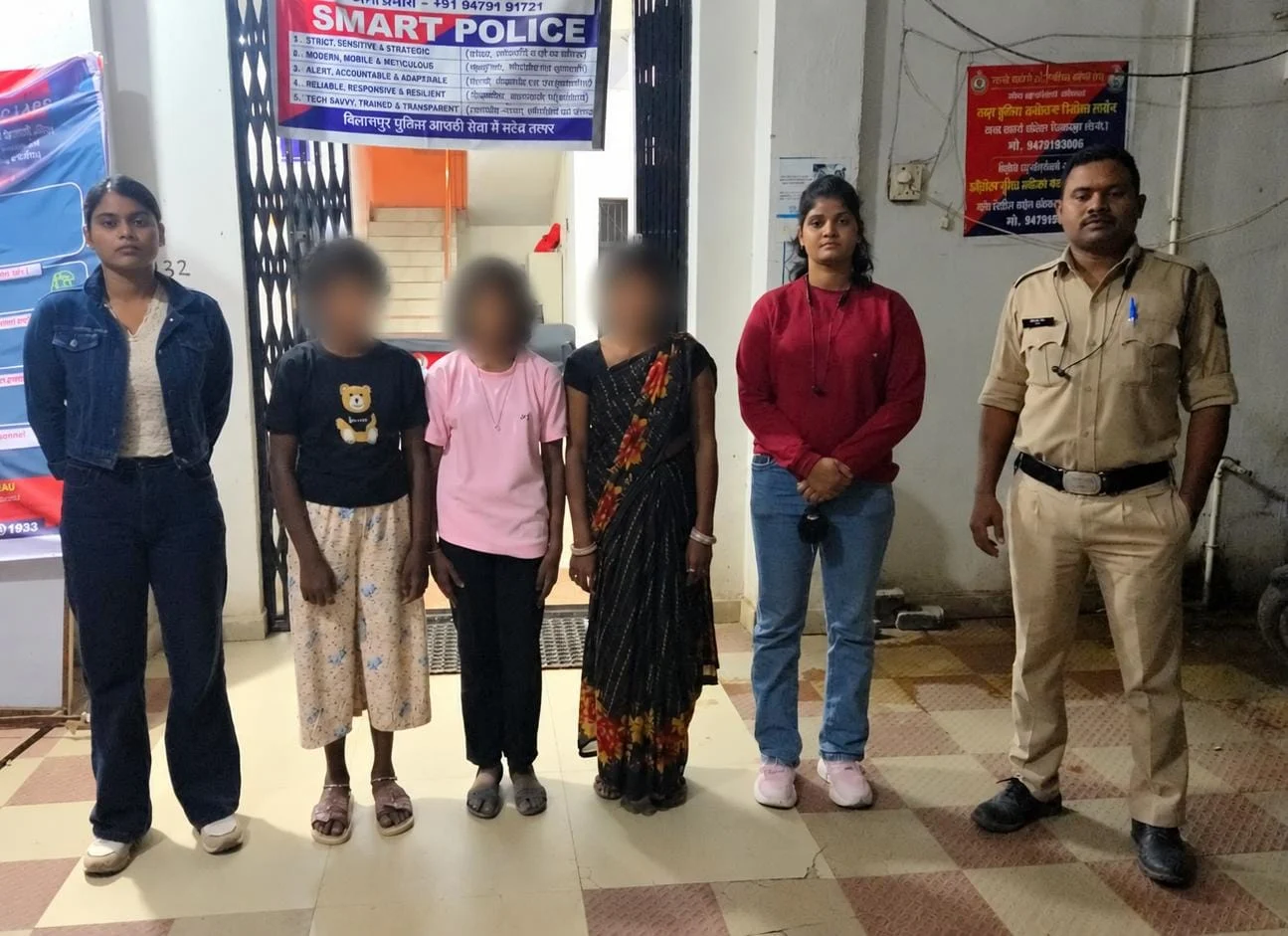 रातभर बेटियों की राह तकती रही मां, 12 घंटे में मिलीं दोनों बहनें तो छलक उठीं आंखें